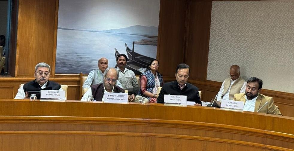 सांसद बृजमोहन ने इस्पात मंत्रालय की प्राक्कलन समिति की बैठक में उठाये महत्वपूर्ण मुद्दे