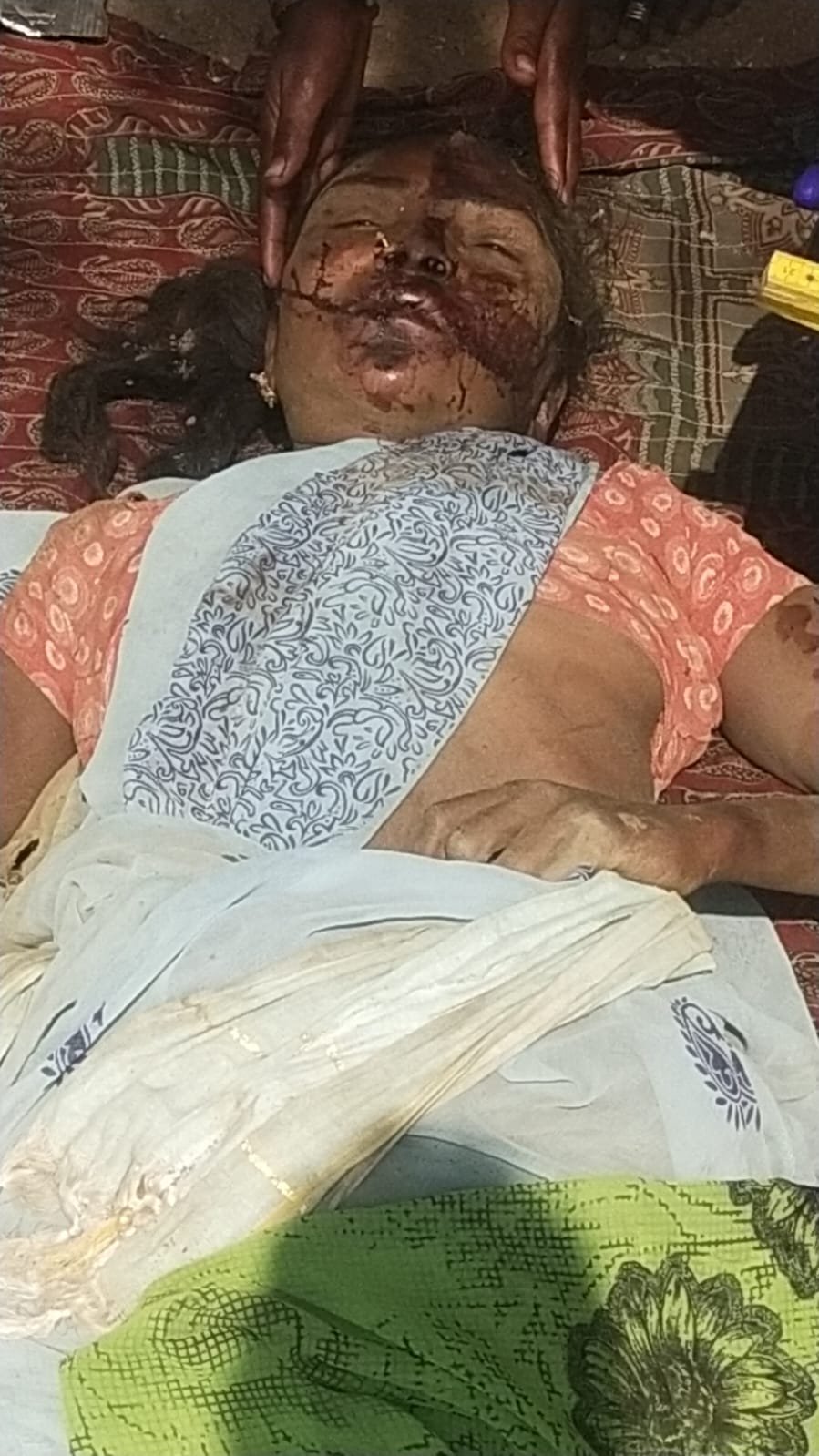 गरियाबंद में चरित्र-लांछन का खूनी बदला: दो महिलाओं ने मिलकर महिला को बेरहमी से पीट-पीटकर उतारा मौत के घाट..