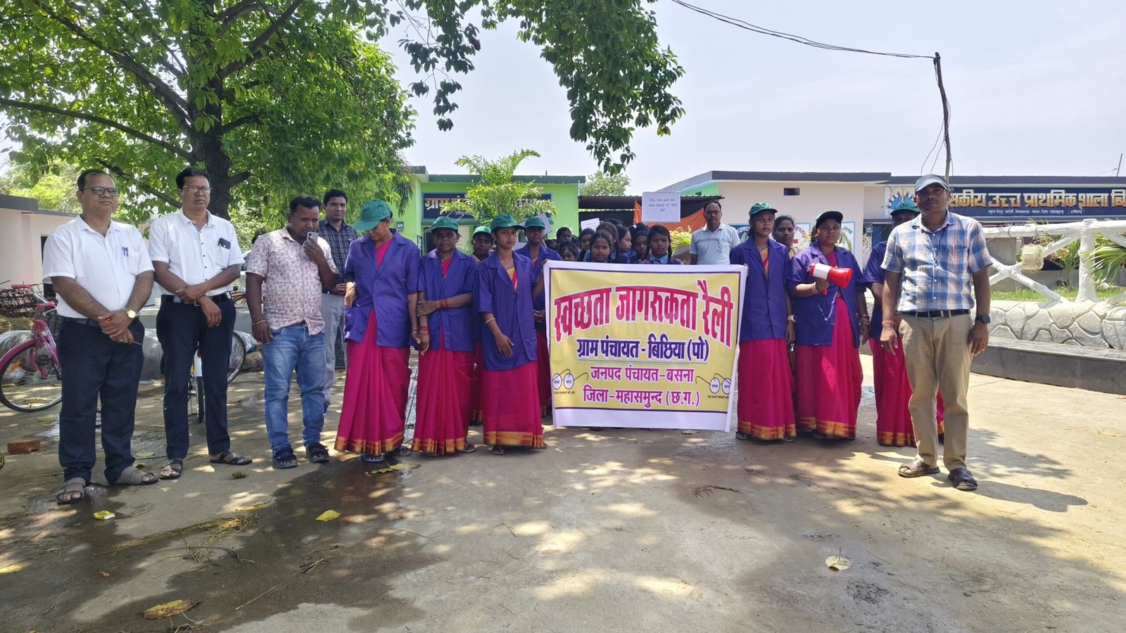 बिछियां में घर-घर पहुंचीं स्वच्छता दीदियां, गीतों के साथ जगा रहीं साफ-सफाई का जनअभियान
