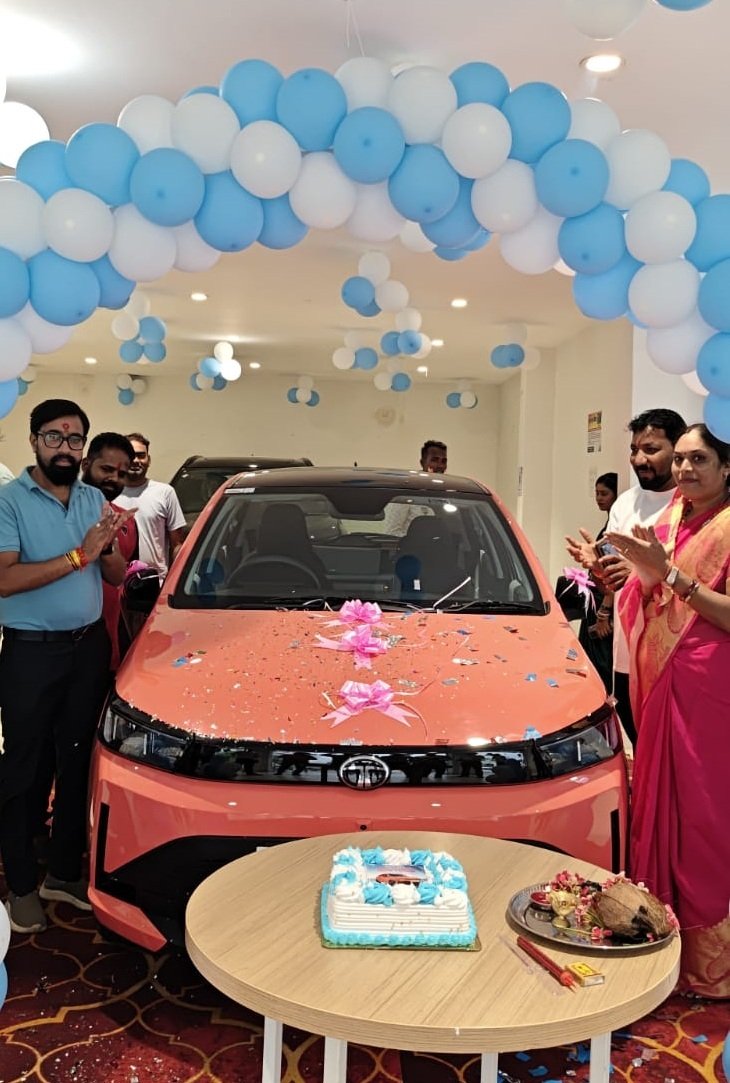 महादेव टाटा मोटर्स, पिथौरा में नई TATA Tiago NextGen का भव्य शुभारंभ